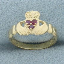 Ruby Claddagh Ring in 10k Yellow Gold - £126.29 GBP