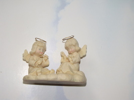 Vtg Heavenly Angel Collection She Loves Me Loves Me Not 1994 Figurine Engagement - £27.41 GBP
