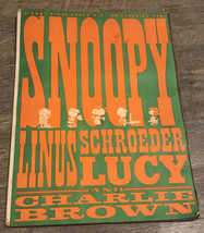 The Colorful World Of Snoopy Linus Schroeder Lucy Charlie Brown Vintage 1968 - $93.10