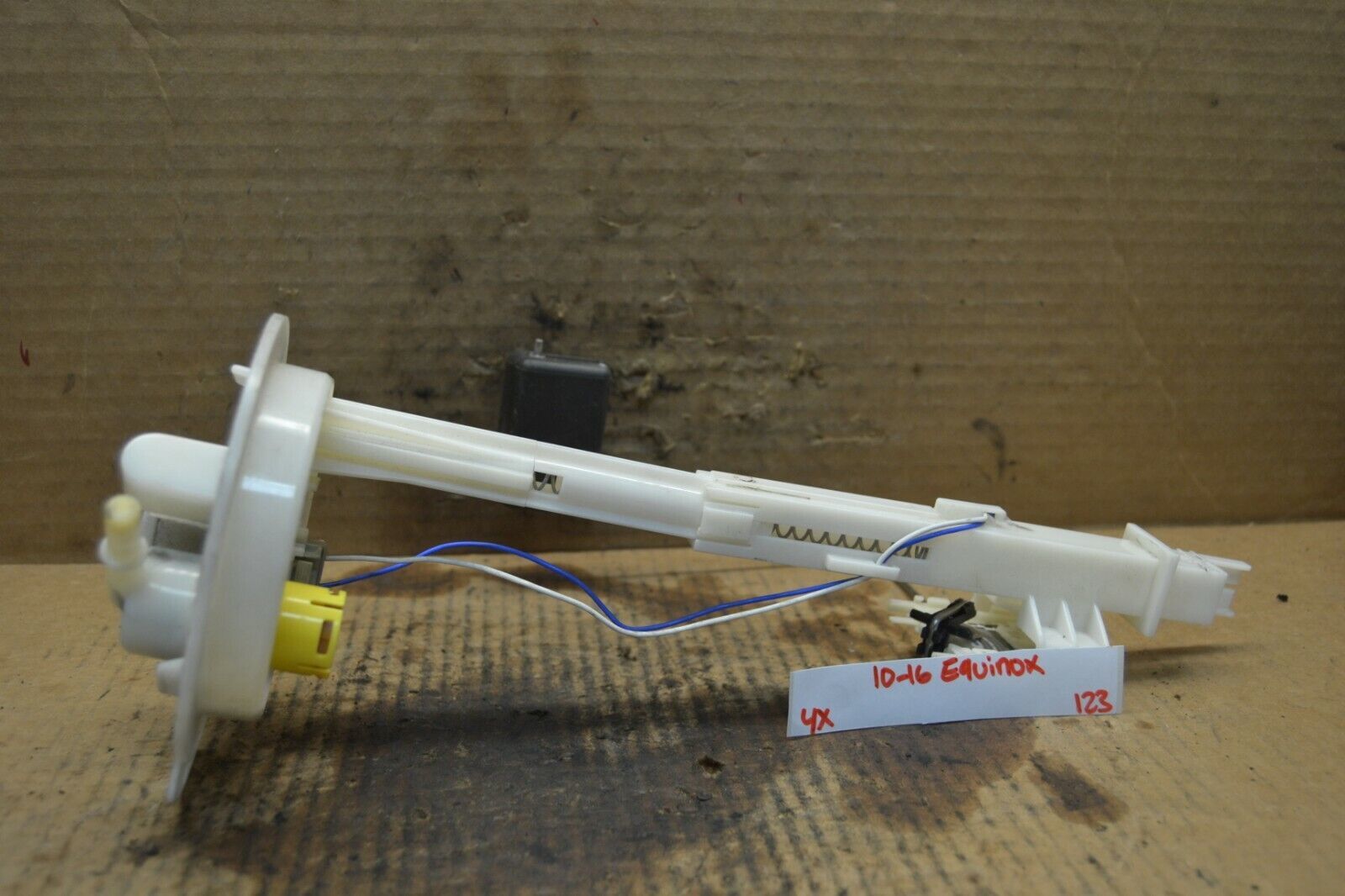 10-16 Chevrolet Equinox  Fuel Pump Tank 2.4L OEM 13501566 Assembly 123-x4 - $21.99