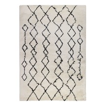 2&#39; X 3&#39; Ivory and Black Geometric Shag Area Rug - $1,614.11 MXN