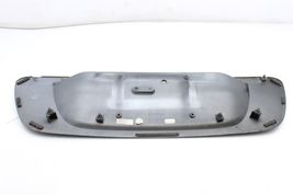 2003 MERCEDES-BENZ S-CLASS S 600 TRUNK LID TAILGATE LICENSE PLATE TRIM U0320 image 6