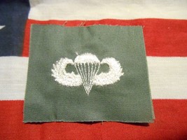 VIETNAM ERA CLOTH BASIC PARACHUTE BADGE OD CLOTH - $9.82 CAD