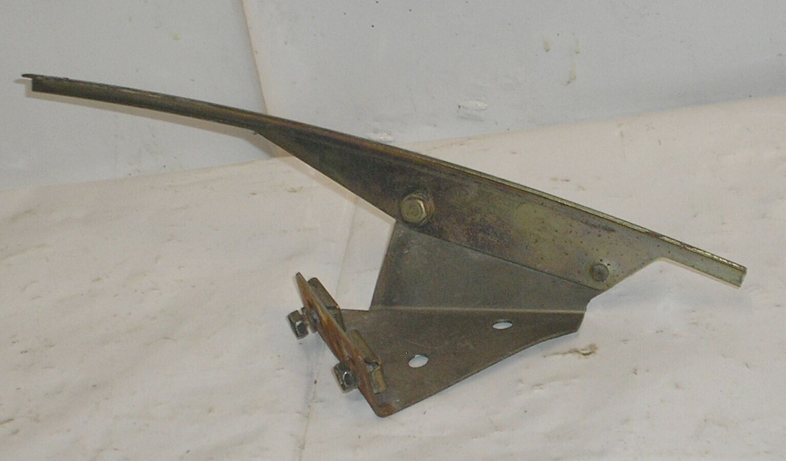 81 Delorean DMC 12 OEM Left Door Window Front Guide Track - $75.99