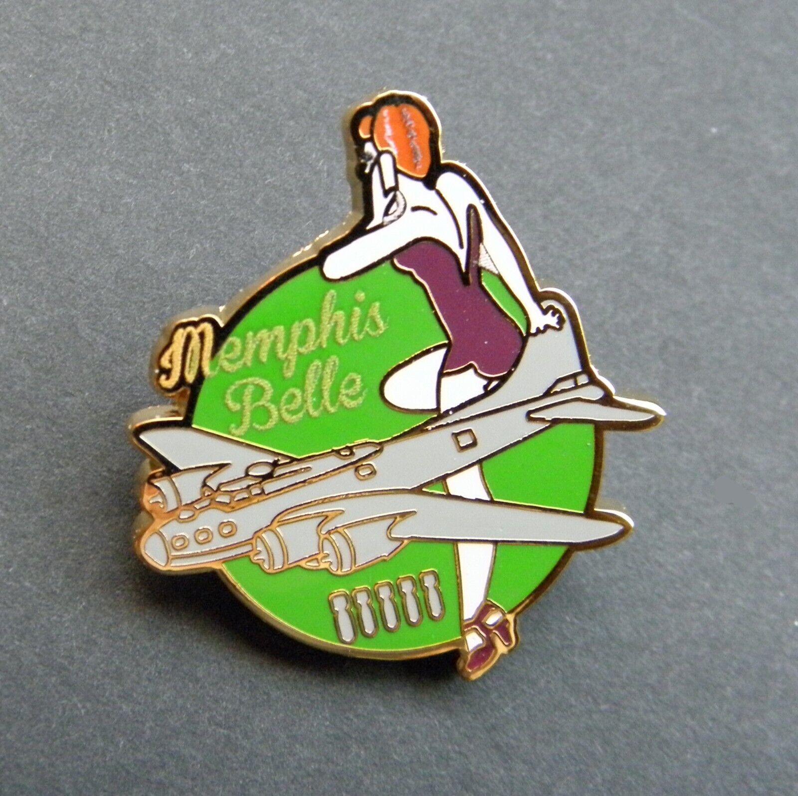 MEMPHIS BELL USAF AIR FORCE NOSE ART LAPEL PIN BADGE 1.25 INCHES
