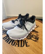 Authenticity Guarantee

On Running Cloudflow , Women&#39;s  9.5 - $166.84 CAD