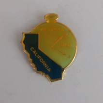 Vintage Volunteer 2 4 District California Stopwatch &amp; State Shaped Lapel Hat Pin - £3.49 GBP