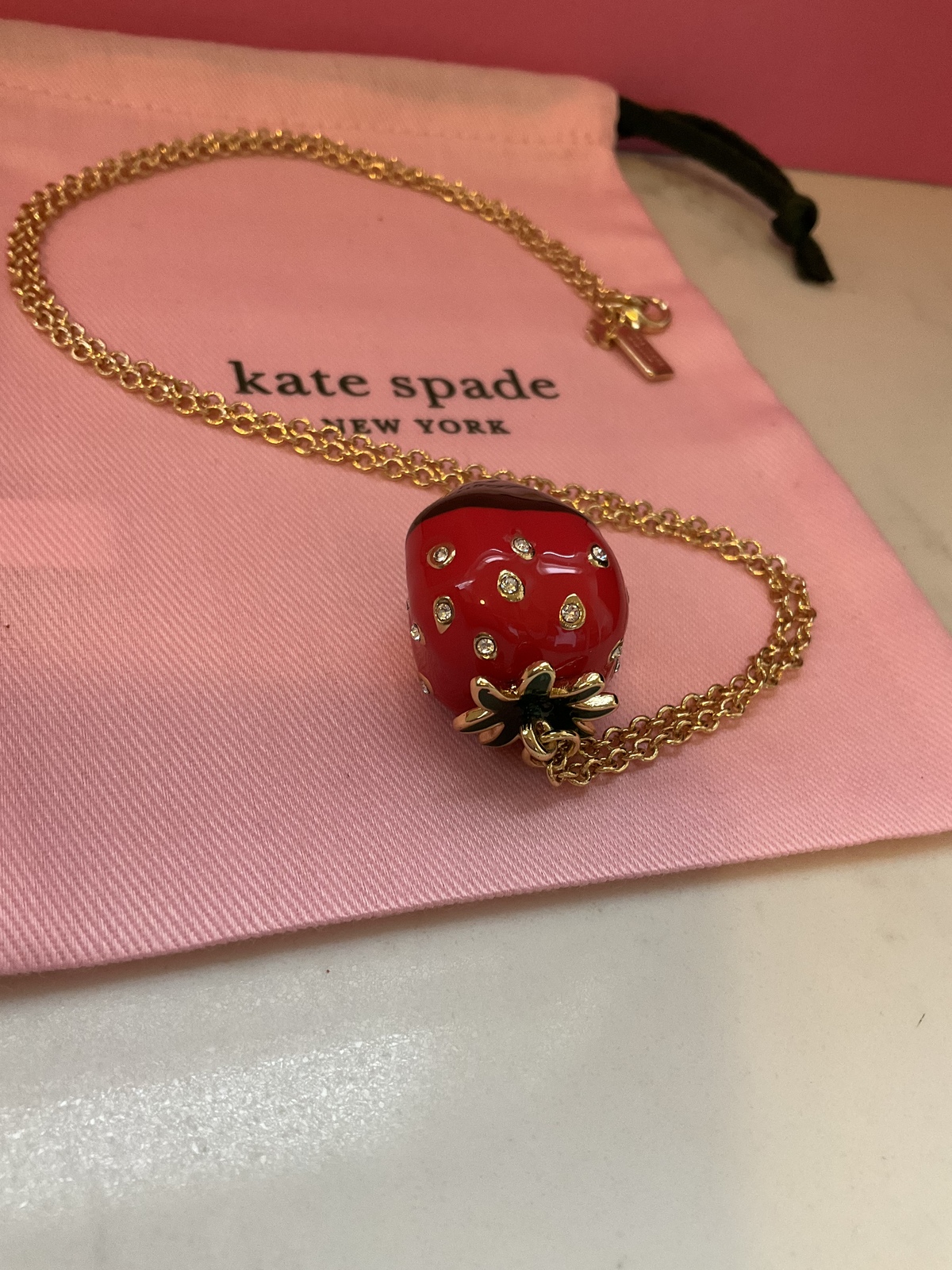 Kate spade New York Outside the Box chocolate Covered Strawberry Necklace  penda - £55.63 GBP
