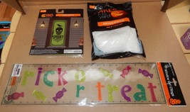 Halloween Outside Decor Kit Door Cover 200ft Of Spiderweb Window Gel Clings 116M - £6.00 GBP