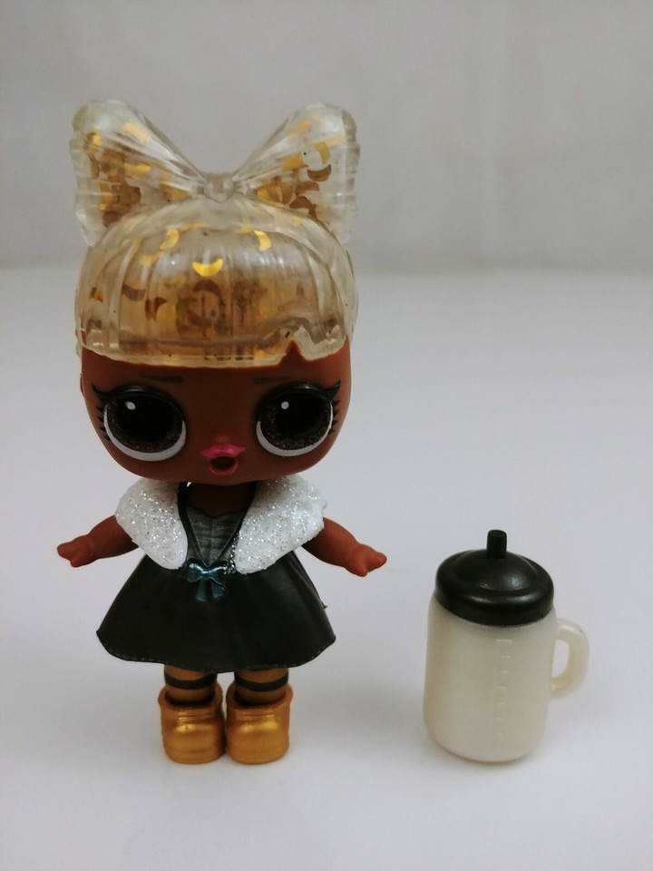 LOL Surprise Doll Winter Disco Glitter Globe Prezzie With Accessories - $10.88