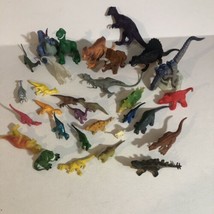 Dinosaur Lot Of 31 Toys Dinosaurs Toy  T7 - $22.76