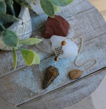 Mookaite Jasper Pendulum with Jasper Beads  ~Grounding and Energy~ - $417.04 MXN