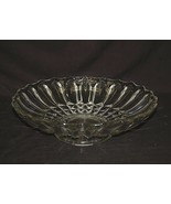 Vintage Footed Clear Glass Fruit Bowl w Ribbed Sides Scalloped Edges Cen... - £27.23 GBP