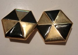Vintage Womens Earrings VTG Black &amp; Gold Tone Hexagon - £15.44 GBP