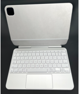 Genuine Apple A2975 Magic Keyboard for iPad Pro 11&quot; M4 White - $3,093.55 MXN
