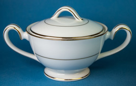 Noritake Dawn Sugar Bowl w Lid 5930 Fine China - £10.38 GBP