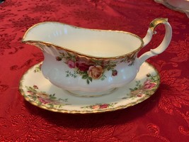 1962 Royal Albert Bone China Old Country Roses Gravy Boat with Under Plate   - £86.91 GBP