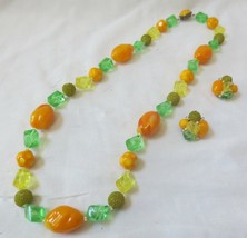 Vtg 1950&#39;s sugar bead &amp; abstract orange/green necklace and clip earrings 29&quot; - £27.67 GBP