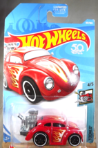 2018 Hot Wheels #107 Tooned 4/5 Volkswagen Beetle Red w/Black DD8 Spoke Wheels - £6.88 GBP