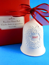 Hallmark 2007 Porcelain Bell w wreath design unused Mint in Box  3.5&quot; - £7.94 GBP