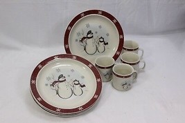 Royal Seasons Christmas Dinner Plates and Cups Lot of 8 Xmas - £24.14 GBP