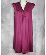 JC Penney Nylon Nightgown Purple Negligee Womens Size Medium Rufffled Ne... - $475.75 MXN