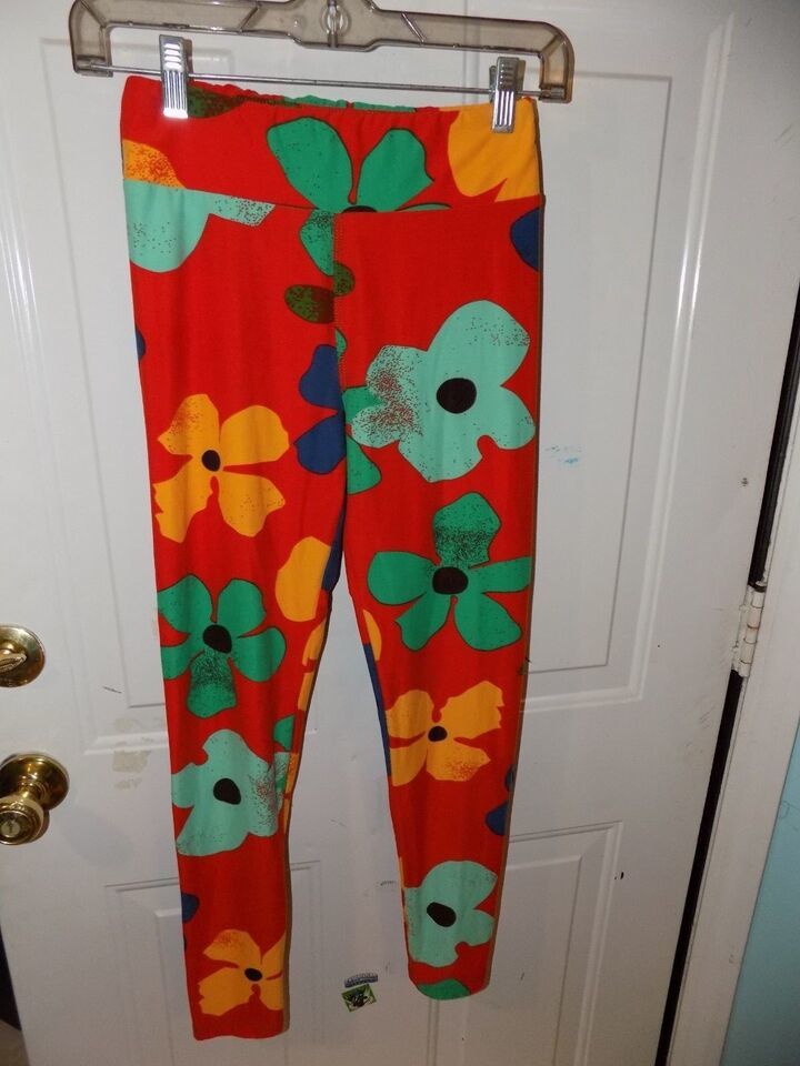 LuLaRoe Orange W/Flowers Size One Size Women&#39;s EUC - $22.08