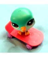 Littlest Pet Shop Parakeet Bird Teal w/skateboard Pink Eyes - $12.74