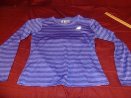 New Balance Women&#39;s Lightning Dry Long Sleeve Purple Striped Crewneck Shirt Xs - £10.81 GBP