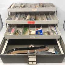 VTG PLANO 7300 3 Tray Tackle Box w/ Lures &amp; Various Fishing Equipment  - £62.37 GBP