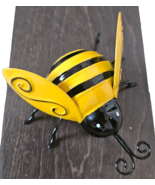 Hanging Metal Bumble Bee Decoration Garden Accent 3D Sculpture Brand New - $13.59 CAD