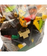 Mixed LEGO Bricks & Parts Assorted Lot 22 Oz Bulk in Zip Bag - €12,46 EUR Mixed LEGO Bricks & Parts Assorted Lot 22 Oz Bulk in Zip Bag - €12,46 EUR