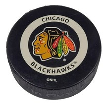 Chicago Blackhawks NHL Official Game Hockey Puck Gary Bettman In Glas Co Vintage - £8.92 GBP