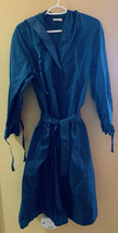 Vintage The Totes Coat Size 12 Blue Raincoat Windbreaker 100% Nylon Costa Rica - $20.36