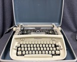 Vintage Royal safari typewriter with case For Parts Or Repair - $34.65