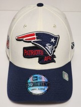 New England Patriots 39THIRTY 2022 Men&#39;s Sideline Flex Hat Cream/Navy M/L NWT - £25.22 GBP