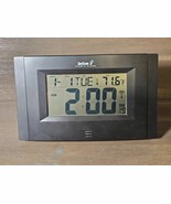 SkyScan Atomic Clock Digital Wall or Desk Clock Indoor Temperature #84060 - $300.12 MXN