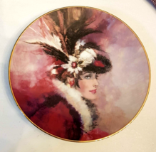Avon Mrs Albee Four Seasons Porcelain Collector Plate Majesty of Winter 1990 - $9.83