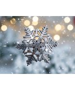Christmas Snowflake Brooch | Silver Winter Frost Star Flake Jewelry Pin - $500.97 MXN