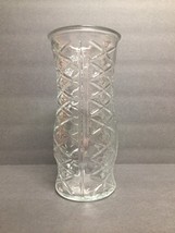 Vintage Large Flower Vase Clear Glass Vase 8-1/2&quot; Tall Criss Cross Design VJ7 - £5.44 GBP