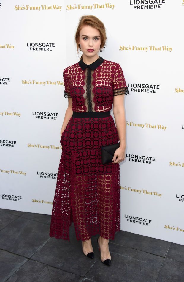 Women's Celeb Olivia Short Sleeve Crochet Scallop-Edged Midi Dress in Burgundy Item image 3