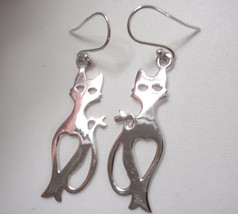 Contented Kitty Cat Earrings 925 Sterling Silver Dangle meow purr happy - £10.80 GBP