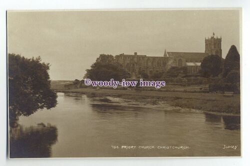 Ju540 - Christchurch Priory , Hampshire , Judges postcard 756 - $1.90