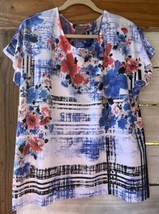 Chico&#39;s Size 2 L White Blue Coral Floral S/S Top Stretch Shirt Travel Po... - $24.44