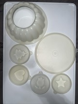 Vintage Tupperware 6 Pc Jel-n-Serve Jello Mold 4 Design Seals Flower Sta... - $20.36