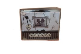 MR &amp; MRS. Picture Frame - $98.91 MXN