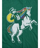 Tipsy Elves Men&#39;s Leprechaun on Unicorn St. Patrick&#39;s Tshirt Size L - $236.10 MXN