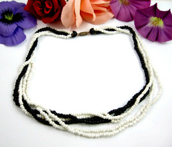 Multi Strand Glass Beads Necklace Vintage Black &amp; White 3 To 6 Twist Choker 18&quot; - £14.87 GBP