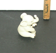 Lenox Baby Elephant Ivory Porcelaine Figurine 24 Kt Gold Accents - £13.42 GBP