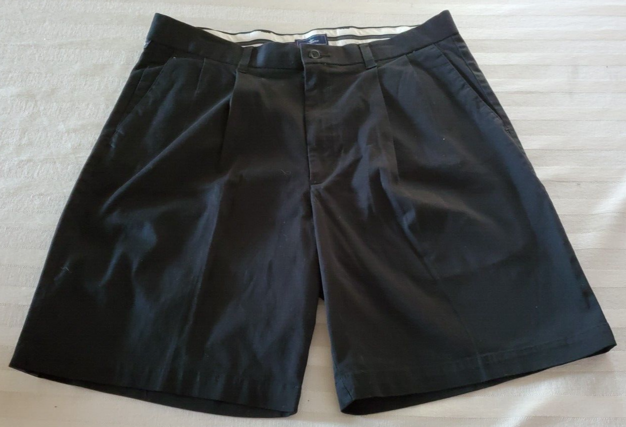 NWT Dockers Golf Black Shorts Mens Size 36 Relaxed Fit  cotton Pleated Front